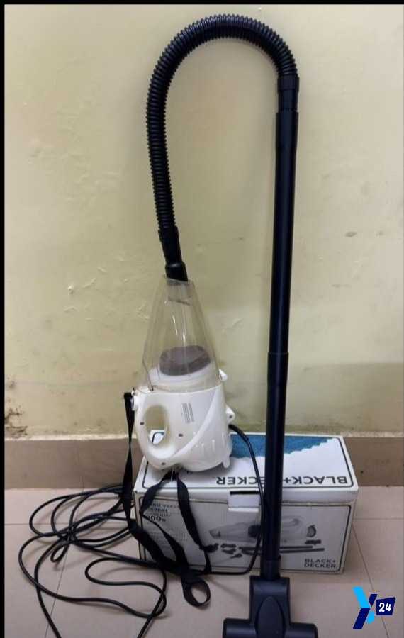 Black and decor vaccum cleaner