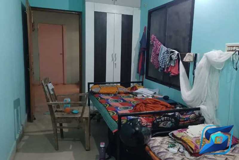 1rk available for female bachelor