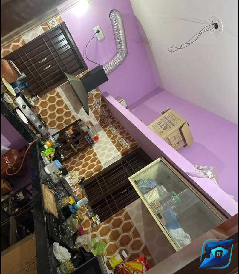 1 room available in 2bhk