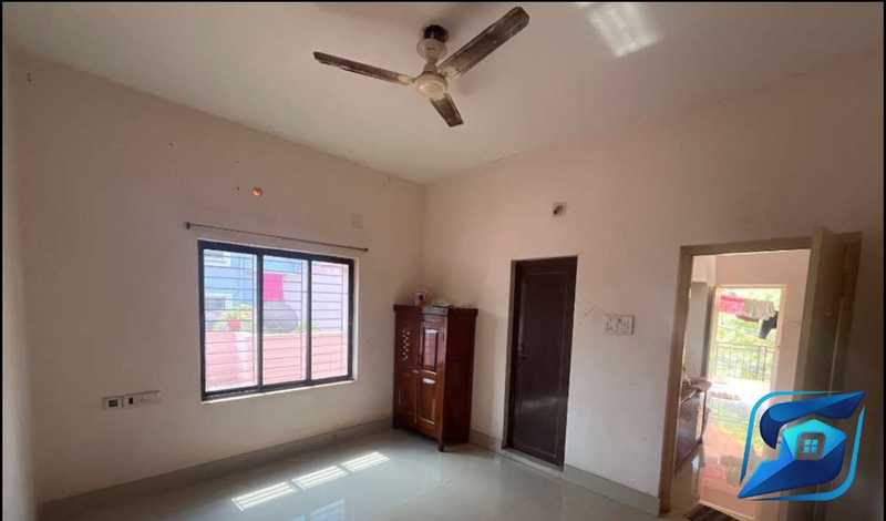 1 room available in 3bhk furnished for bachelor boys