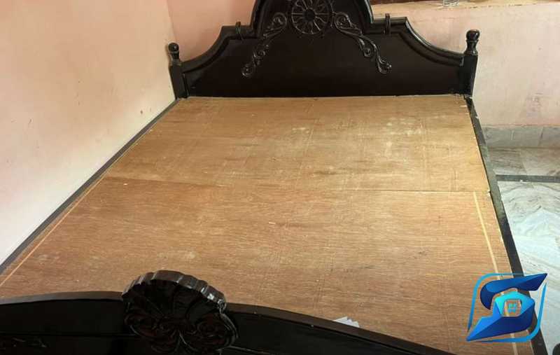 King size bed available for sale